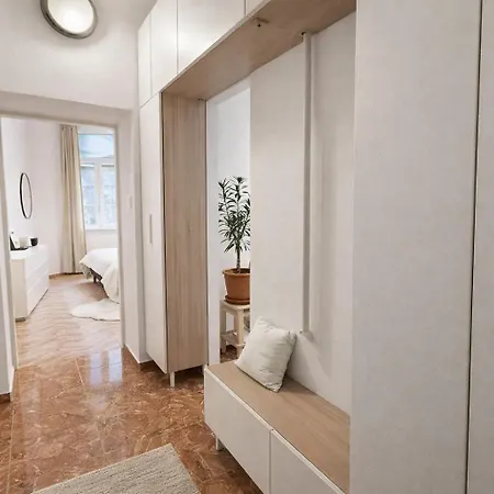 Dubcek * ברטיסלאבה