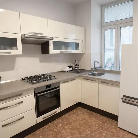 Dubcek Apartment Pressburg